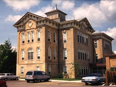 Union School Apartments in West Dundee, IL - Building Photo