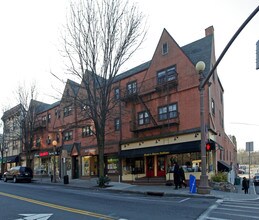10-24 Palmer Ave in Bronxville, NY - Building Photo - Building Photo
