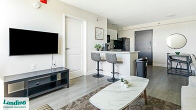305 Dr. M.L.K. Jr St S in St. Petersburg, FL - Building Photo - Building Photo