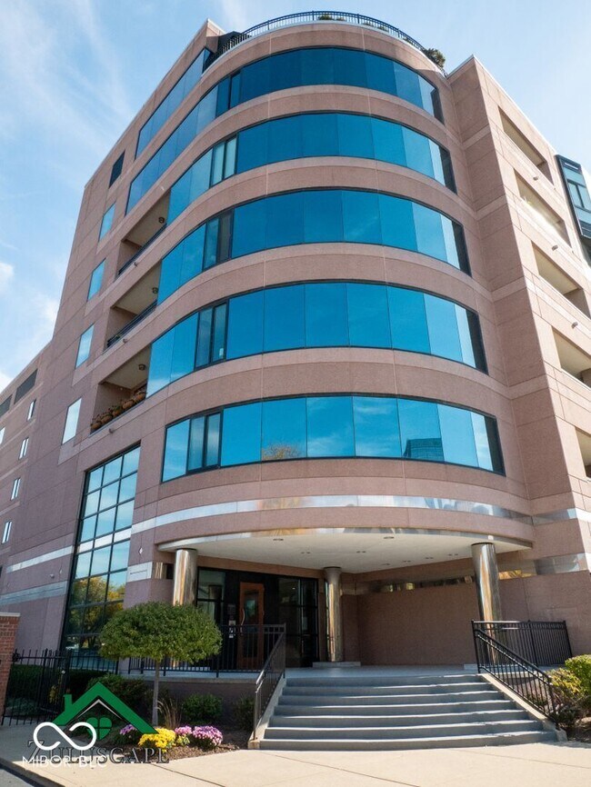 property at 225 N New Jersey St
