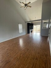 4233 Sandstone Dr in Nashville, TN - Building Photo - Building Photo