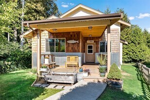 1182 Hughes Ave in Blaine, WA - Building Photo