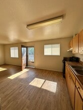 1406 Saiz Ln in Bloomfield, NM - Foto de edificio - Building Photo