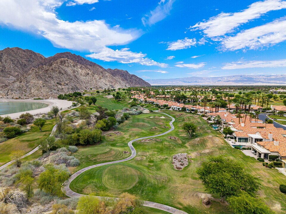 56765 Merion in La Quinta, CA - Building Photo