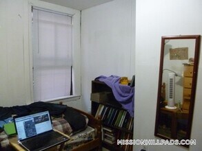 8 Parker Hill Ave in Boston, MA - Foto de edificio - Building Photo