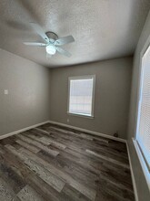 385 E Houston St in Coalinga, CA - Building Photo - Building Photo
