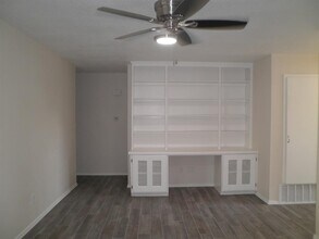 1417 Oakcrest Ave in Norman, OK - Building Photo - Building Photo