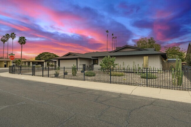 617 E Ellis Dr in Tempe, AZ - Building Photo - Building Photo