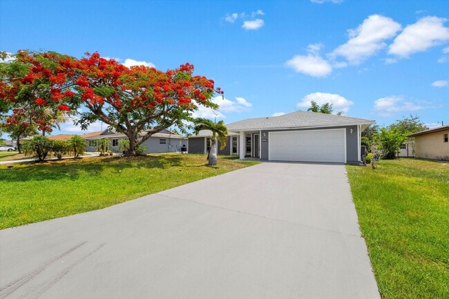 1991 SW Gemini Ln in Port St. Lucie, FL - Foto de edificio - Building Photo