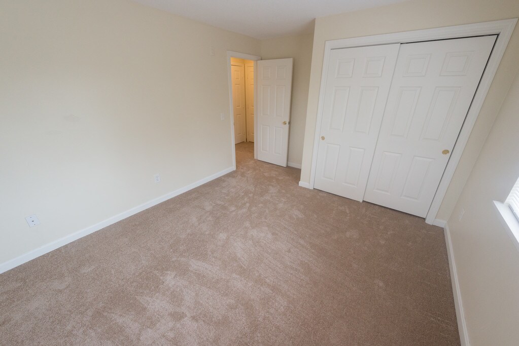 Tower Hill Landings Kingston, RI Apartments