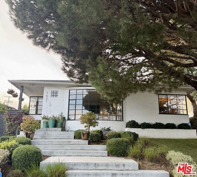 property at 7621 Stetson Ave