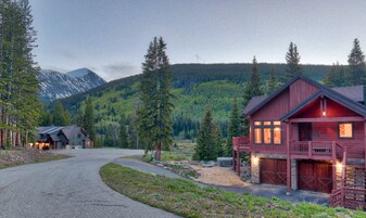 25 Cooney Ct in Breckenridge, CO - Building Photo