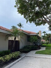 202 Old Meadow Way in Palm Beach Gardens, FL - Building Photo - Building Photo