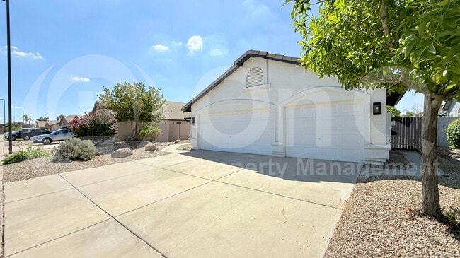 property at 1123 E Betsy Ln