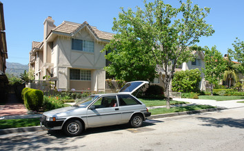 649-651 Alexander St in Glendale, CA - Building Photo - Building Photo