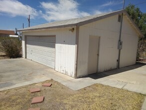 2025 Hualapai Dr in Bullhead City, AZ - Building Photo - Building Photo