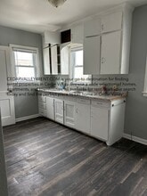 646 Kern St in Waterloo, IA - Building Photo - Building Photo