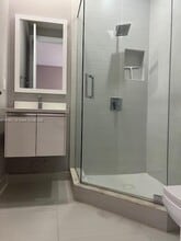 6320 NW 105th Pl in Doral, FL - Building Photo - Building Photo