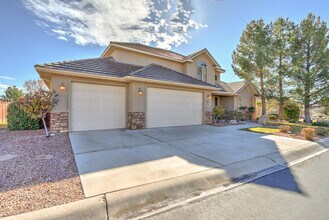 1630 E 2450 S St in Saint George, UT - Building Photo - Building Photo