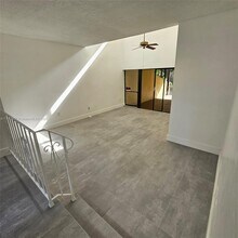 8532 NW 9th Pl in Plantation, FL - Foto de edificio - Building Photo