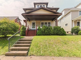 611 Stanley Ave in Clarksburg, WV - Building Photo