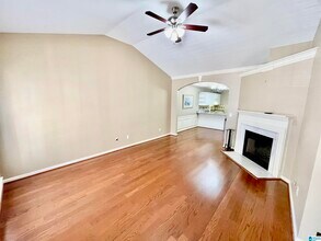 183 Hayesbury Ct in Pelham, AL - Building Photo - Building Photo