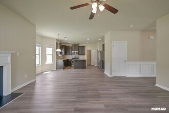 813 Golden Isles Dr in Loganville, GA - Building Photo - Building Photo