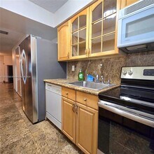 230 174th St, Unit 819 in Sunny Isles Beach, FL - Building Photo - Building Photo