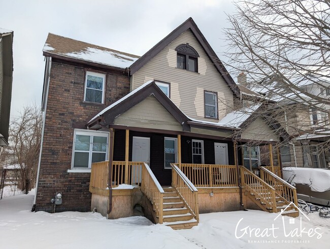 property at 426-428 King St