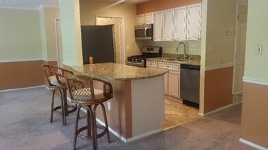 572 Wilson Bridge Dr in Oxon Hill, MD - Building Photo - Building Photo
