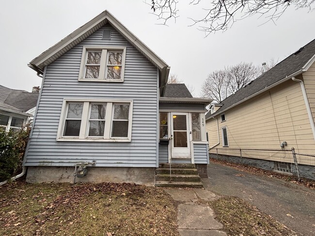549 Caroline St in Rochester, NY - Building Photo - Building Photo