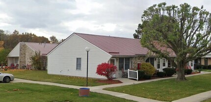 808 Pro Dr in Celina, OH - Building Photo - Building Photo