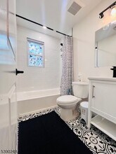 275 Valley Rd in Clark, NJ - Building Photo - Building Photo