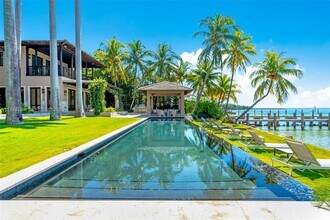 9 Harbor Point in Key Biscayne, FL - Building Photo - Building Photo