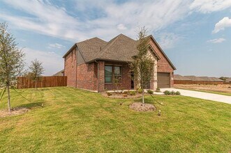 1033 Park Oak Ln in Crowley, TX - Building Photo - Building Photo