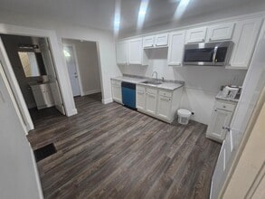 915 E Albert St in Lima, OH - Building Photo - Building Photo