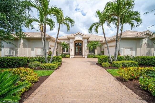 2046 Imperial Cir in Naples, FL - Building Photo - Building Photo