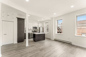 393 Baldwin Ave, Unit 2F in Jersey City, NJ - Building Photo - Building Photo