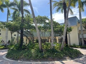 8950 SW 69th Ct in Pinecrest, FL - Building Photo