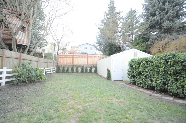 property at 5315 9th Ave NE