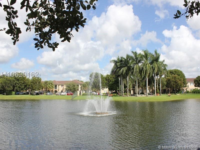 2520 Centergate Dr in Miramar, FL - Building Photo