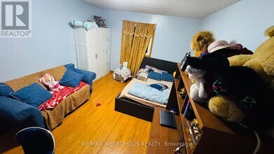 3 Prairie Dunes Pl in Vaughan, ON - Building Photo - Building Photo
