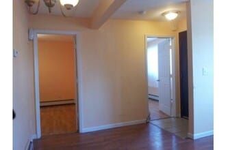 269 N 1st Ave in Manville, NJ - Building Photo - Building Photo