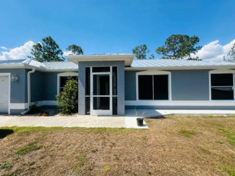 118 Viewpoint Dr in Lehigh Acres, FL - Building Photo