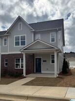 1004 Unali Ln in Leeds, AL - Building Photo