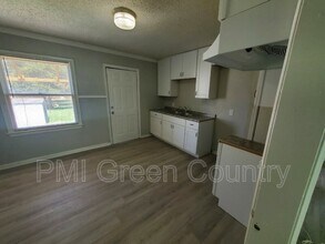 2125 E Seminole St in Tulsa, OK - Building Photo - Building Photo