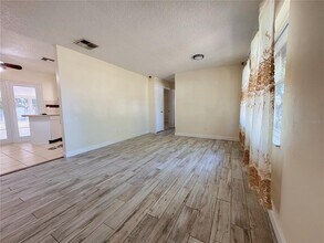 7522 Laurel Springs Dr in Winter Park, FL - Building Photo - Building Photo