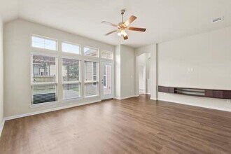 113 Red Deer Wy in Huntsville, TX - Building Photo - Building Photo