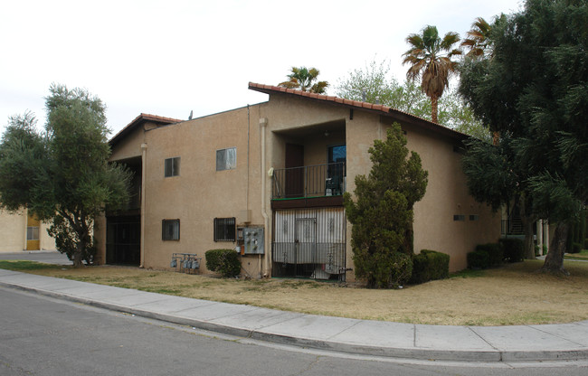 4744 Elk Springs Ave in Las Vegas, NV - Building Photo - Building Photo