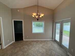 801 Heather Glen Cir in Lake Mary, FL - Building Photo - Building Photo